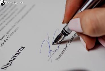 Chữ Ký Phong Thủy - Bí Mật Năng Lượng Và Vận Mệnh Trong Nét Bút