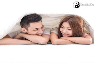 Mơ quan hệ với người khác: Điềm báo tốt hay xấu? Bật mí con số may mắn