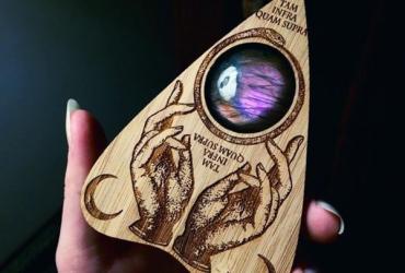 Giải mã bí ẩn bàn cầu cơ