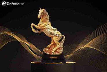 Tượng Ngựa Phong Thủy: Bí Quyết Thu Hút Tài Lộc Và Thành Công Cho Mọi Nhà