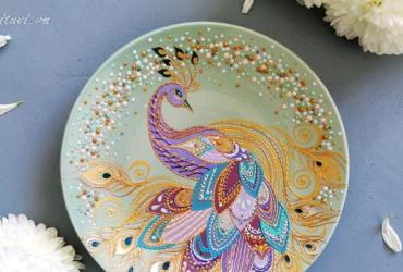 Khám Phá Đĩa Gốm Phong Thủy: Bí Mật Thu Hút Tài Lộc và May Mắn Cho Gia Chủ