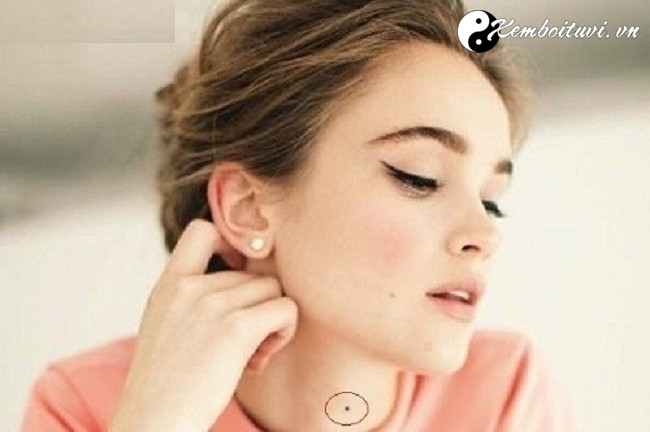 Xem bói nốt ruồi ở yết hầu đàn ông và phụ nữ có ý nghĩa gì