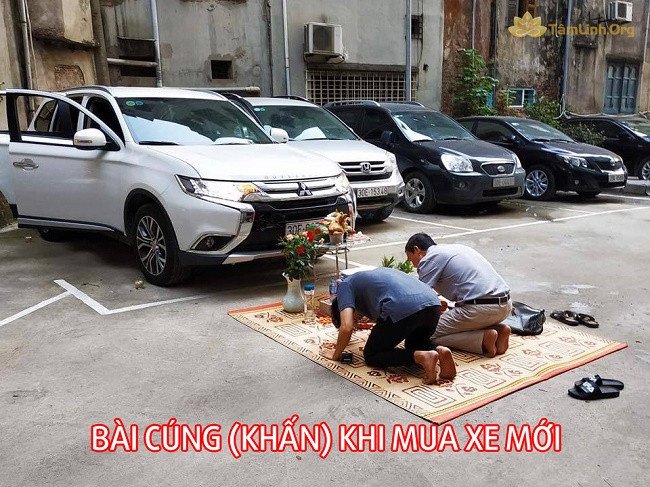 Hướng dẫn cúng xe ô tô mới mua