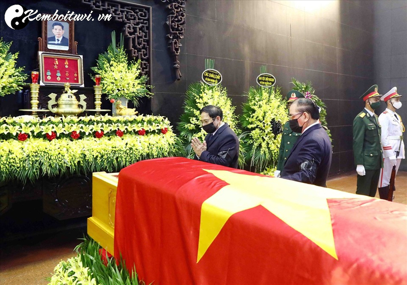 Hình Thức Báo Tang: Nghệ Thuật Thông Báo Tang Lễ Trong Văn Hóa Việt Nam