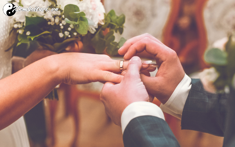 Mai T&aacute;ng V&agrave; C&aacute;c Mối Quan Hệ H&igrave;nh Th&agrave;nh Sau H&ocirc;n Nh&acirc;n