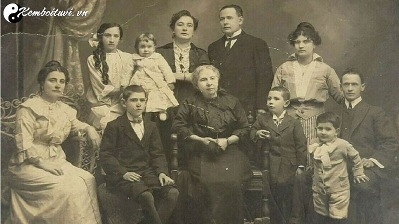 Mộ T&aacute;ng Gia Tộc: Truyền Thống Thi&ecirc;ng Li&ecirc;ng V&agrave; &Yacute; Nghĩa Phong Thủy