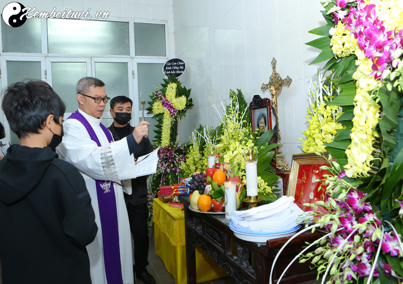 Phong Tục Đ&aacute;m Tang Miền Trung: N&eacute;t Đẹp Văn H&oacute;a Truyền Thống