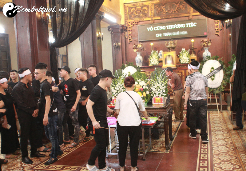 Sửa Sang Lại Dung Mạo Cho Người Mất: Nghi Thức Truyền Thống Thiêng Liêng