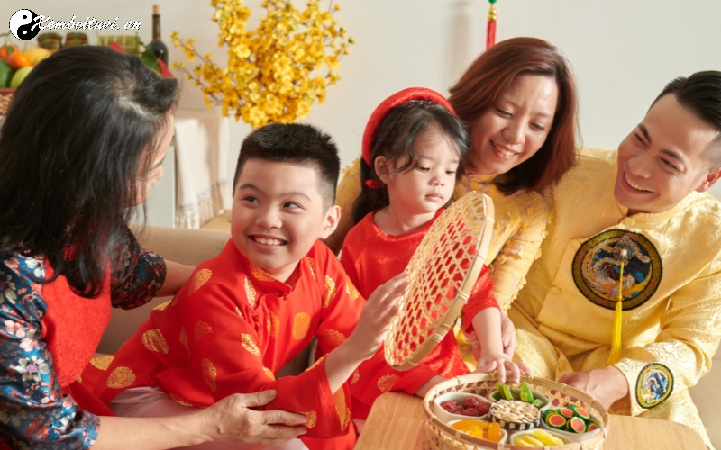 Tuổi Xông Đất Cho Gia Chủ Sinh Năm 1989 - Chọn Người Xông Nhà Phù Hợp Theo Phong Thủy