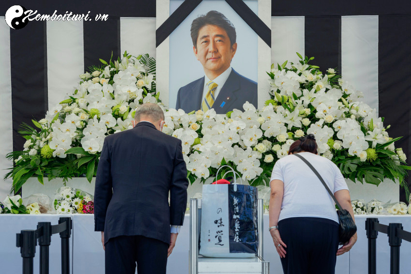 Văn H&oacute;a Tang Lễ Ở Nhật Bản: Truyền Thống Thi&ecirc;ng Li&ecirc;ng V&agrave; &Yacute; Nghĩa S&acirc;u Sắc