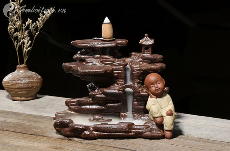 Tiết Lộ Sức Mạnh Trầm Hương Trừ Tà: 7 Bí Quyết Cổ Xưa Bảo Vệ Gia Đình Khỏi Tà Khí Mà Ít Người Biết